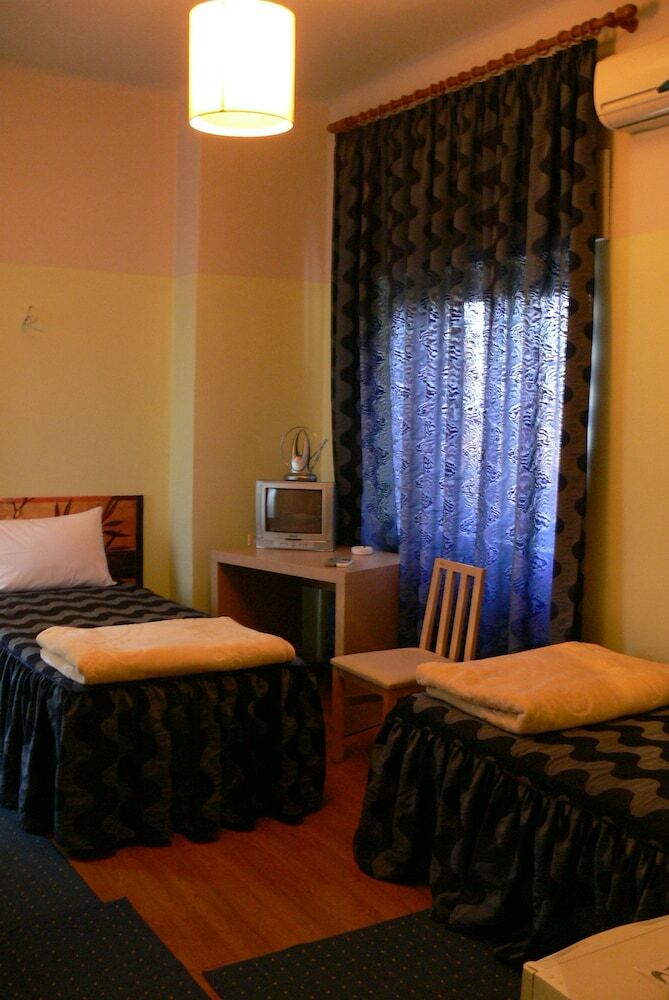 Seven Hotel