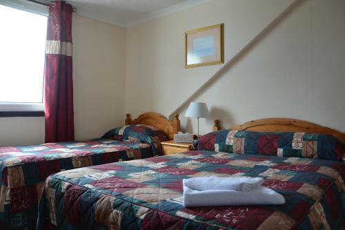 Hostal The Royal Crown Guest House