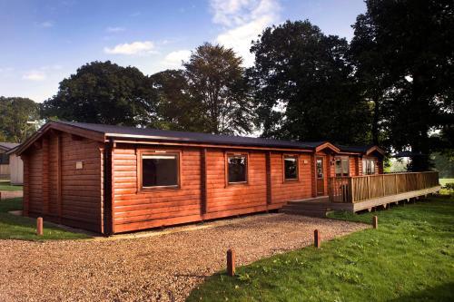 Lodge Kenwick Woods