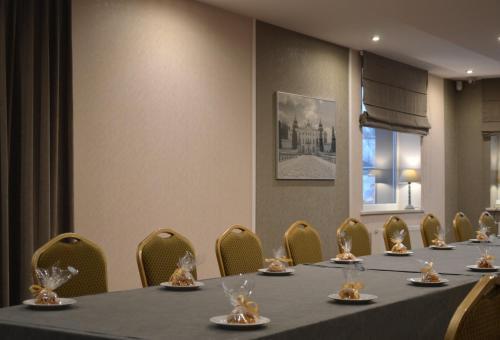 Hotel Silver Budget