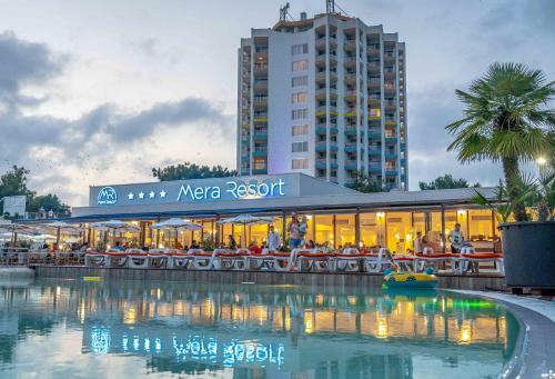 Hotel Mera Resort