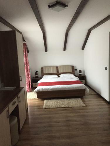 Hostal Pensiunea Rustic