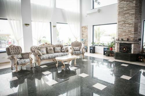 Hostal Almar Lake View