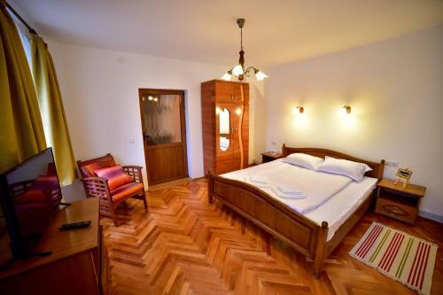 Thalia Apartment