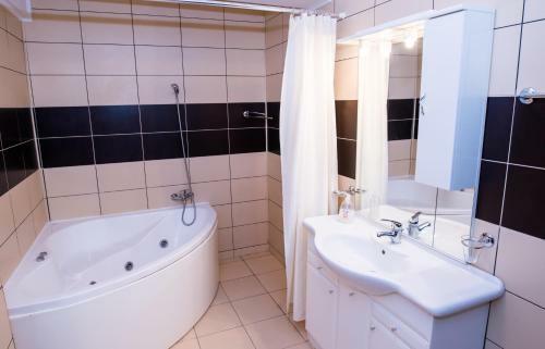 Apartamente Tania Mamaia