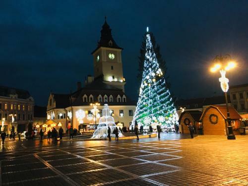 Charming Fireplace Apartment