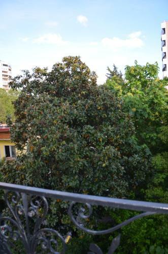 Hostal Mramorny Guest House