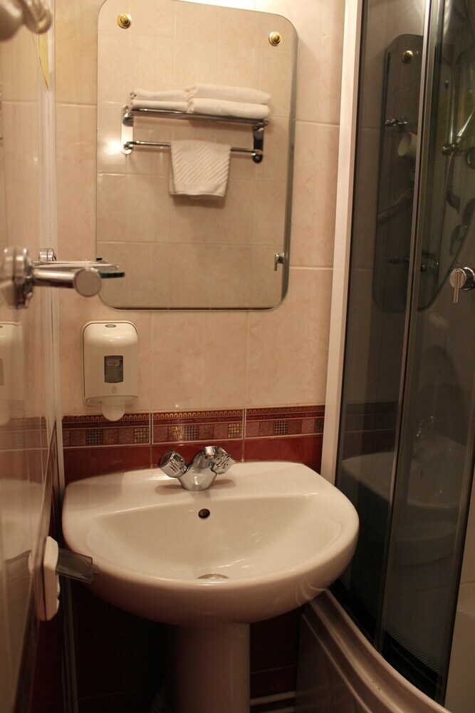 Hostal Zvezdny Hotel