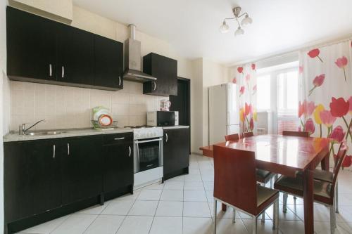 Apartments At Metro Krasniy Prospekt
