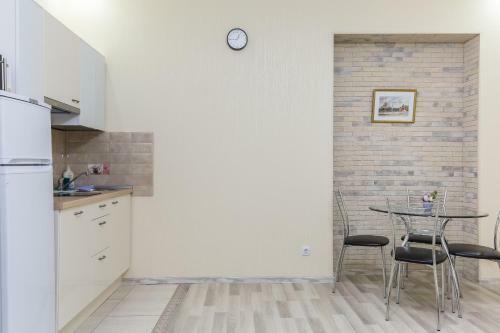 Na Konyushennom Apartments
