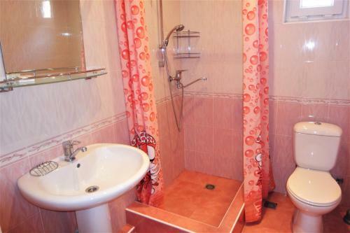 Hostal Golubaya Laguna Guest House