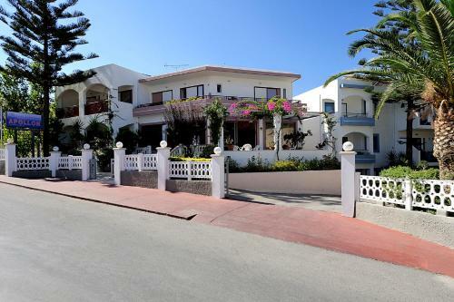 Apollon Hotel Apartments