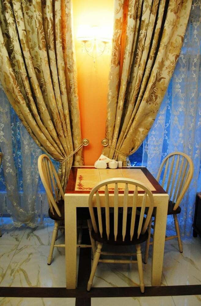 Hotel Happy Inn Na Sofiyskoy
