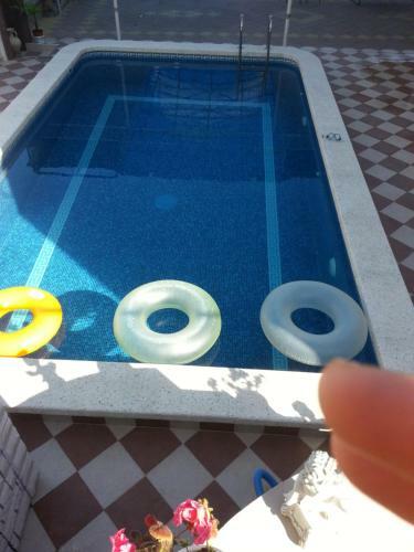 Hostal Nikos Guest House