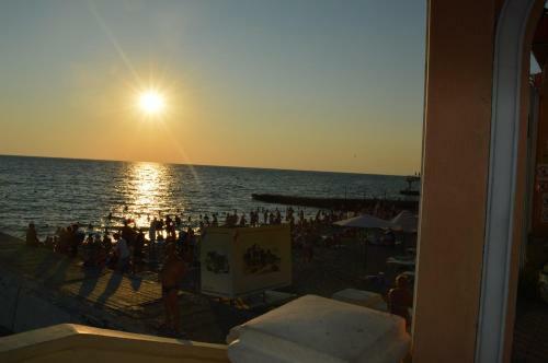 Hostal Hotel Davzar