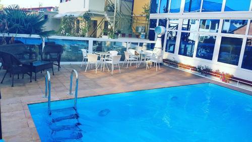 Hostal Hotel Davzar