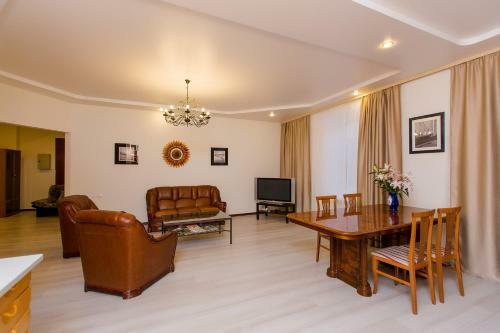Come Inn Apartments