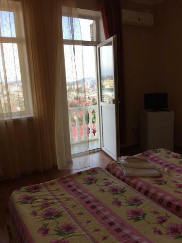 Apartment On Tsiuriupy 70a