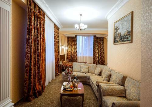 Chebotarev Hotel