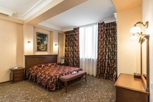 Chebotarev Hotel
