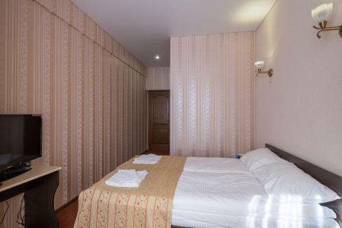 Hostal Prosperus Guest House