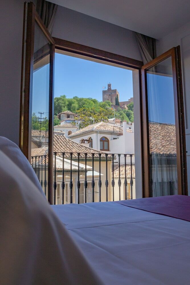 Hotel Puerta De Las Granadas