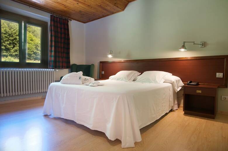 Hotel Manantial