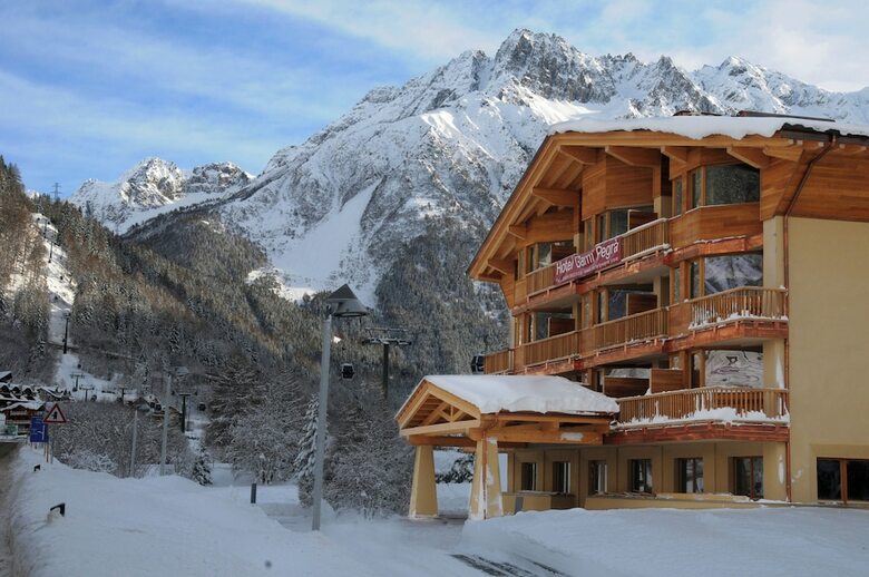 Hotel Garn� Pegr�