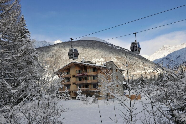 Hotel Garn� Pegr�