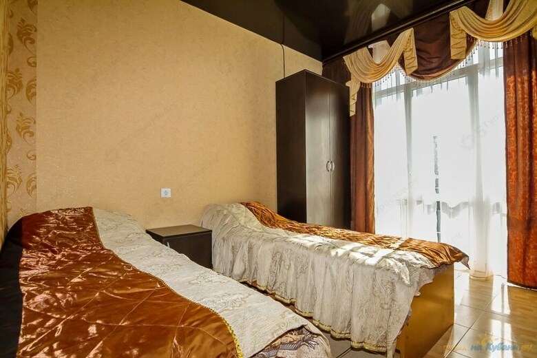 Hostal Elmira Guest House