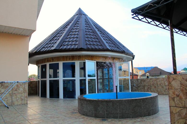 Hostal Elmira Guest House