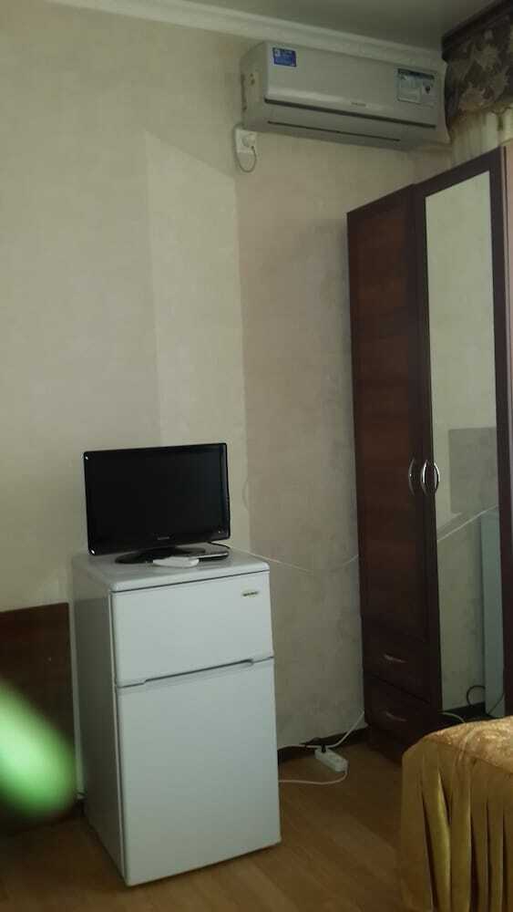 Hostal Elmira Guest House