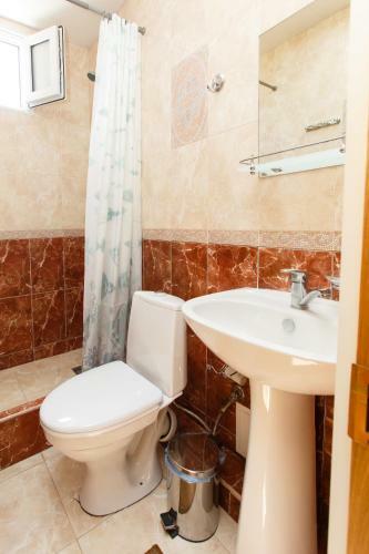 Hostal Rita Guest House