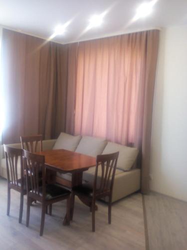 Apartment Semyi Shamshinykh 20