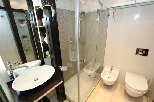 Business & Travel Apartments