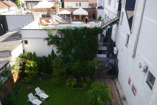 Hostal Guest House Vila Lord