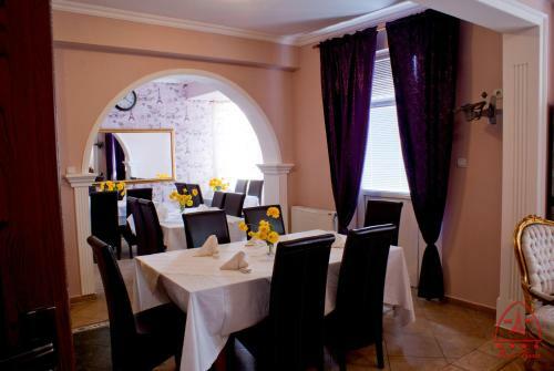 Hotel Ile De France