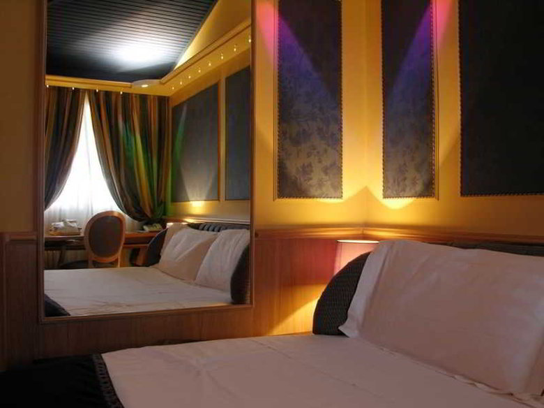 Hotel Motel Regal