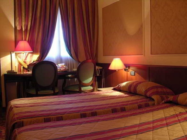 Hotel Motel Regal