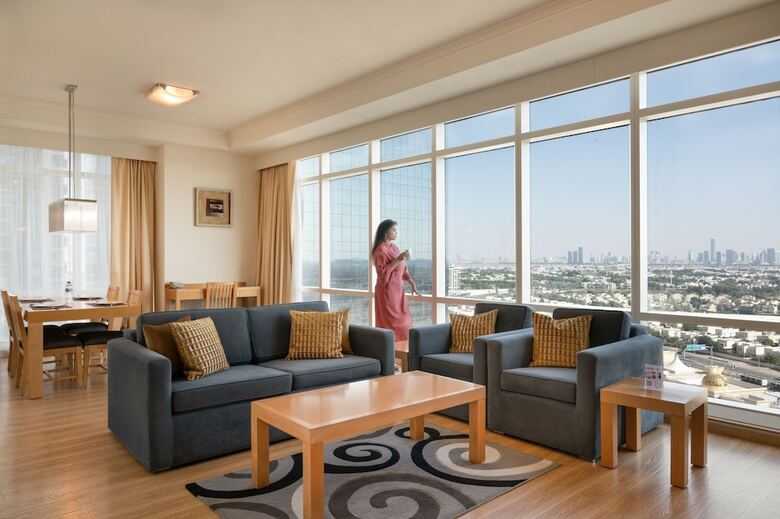 Oaks Liwa Heights Hotel Apartments