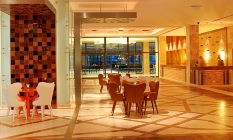 Real Marina Hotel & Spa
