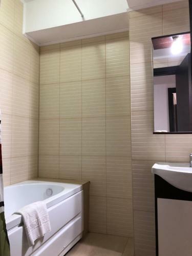 Apartment Dyana White Summerland
