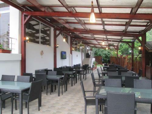 Hostal Pensiunea Doneli