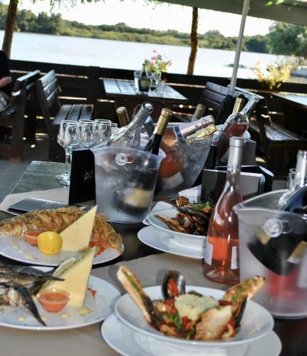 Hostal Complex Delta Marina