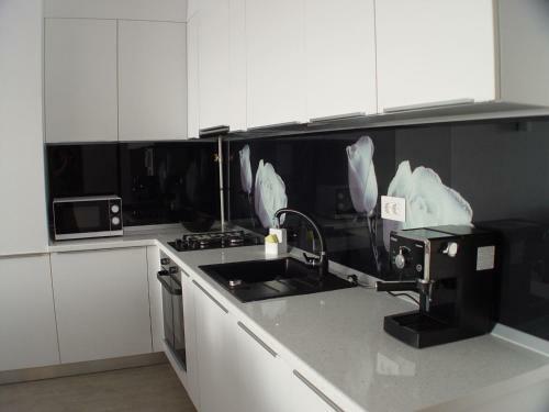 Sophia Sunset Lakeview Mamaia Apartment