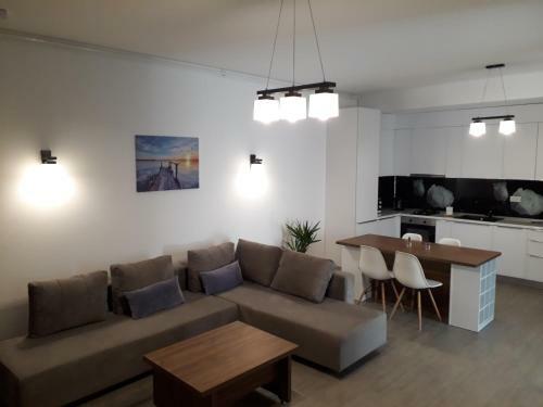 Sophia Sunset Lakeview Mamaia Apartment