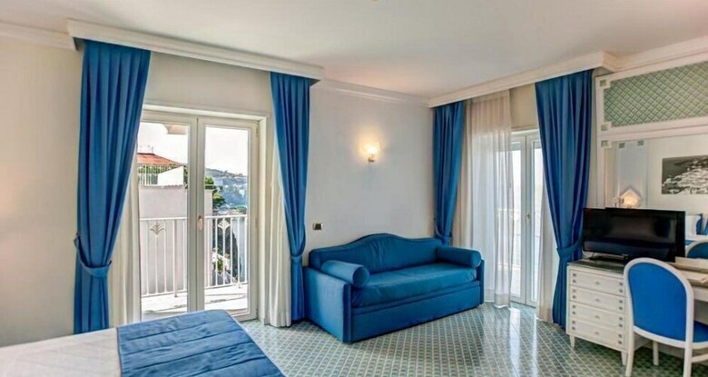 Grand Hotel Riviera(.)