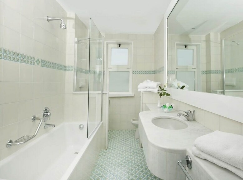 Grand Hotel Riviera(.)