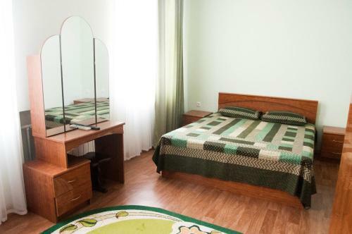 Hostal Solnechny Guest House