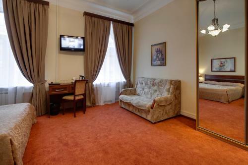 Sonata Hotel At Palace Square